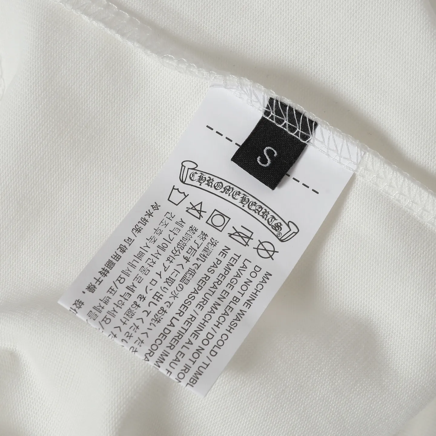 🅿️170 Chrome hearte/Chrome heart ch 25ss early spring new Sanskrit logo short-sleeved T-shirt. A must-have item for daily commuting for men and women in light luxury. The correct version is welcome to compare. Detailed features: ·280 grams of 100% pure cotton double yarn jersey fabric. ·Custom-dyed special thickening in the same vat. 32 count double-strand 1x1 thread. Size: XS-L